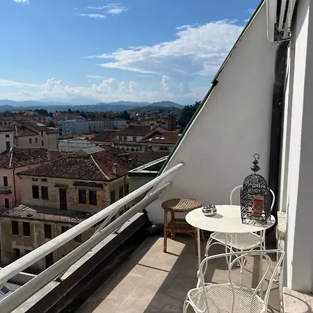 Favolosa Con Terrazzo * ויצ'נצה