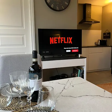 Favolosa Con Terrazzo شقة *