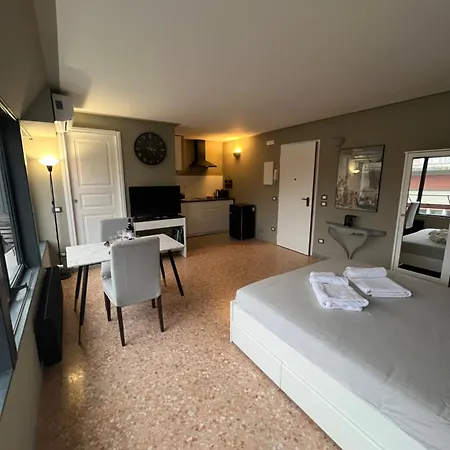 Favolosa Con Terrazzo * فيتشنزا