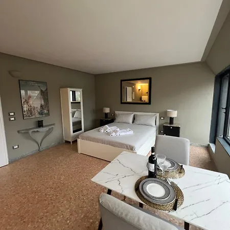 Favolosa Con Terrazzo فيتشنزا